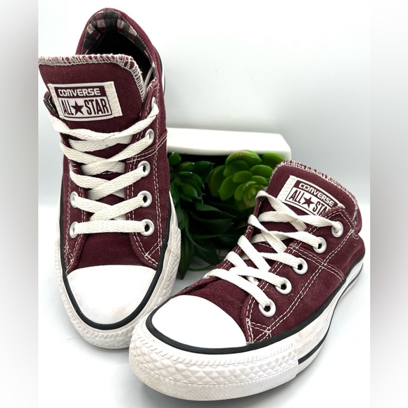 Converse Shoes - 🌺Converse Chuck Taylor, Madison Low-Top Sneakers🌸🌺